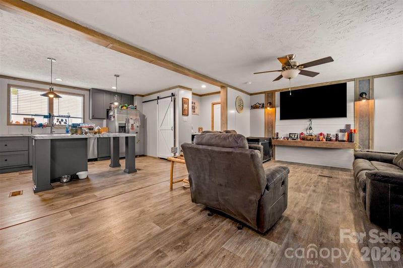 859 Henry Jenkins Rd, Mooresboro, NC 28114