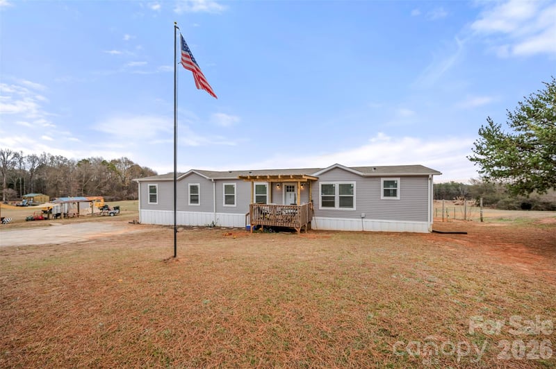 859 Henry Jenkins Rd, Mooresboro, NC 28114