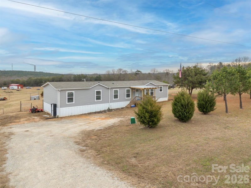 859 Henry Jenkins Rd, Mooresboro, NC 28114