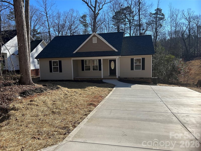 125 Oak Hill Ct #320, Mount Gilead, NC 27306