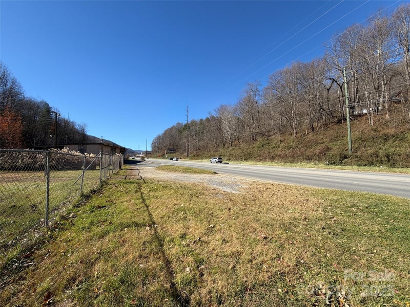 2843 Dellwood Rd, Waynesville, NC 28786