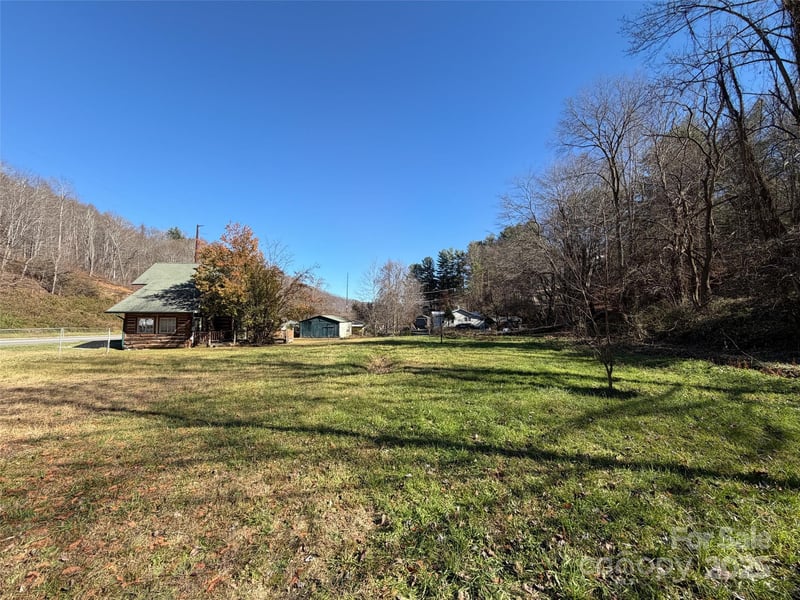 2843 Dellwood Rd, Waynesville, NC 28786