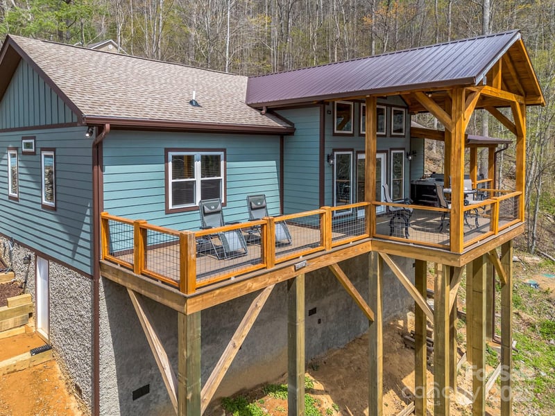 107 Twisted Birch Dr, Hendersonville, NC 28792