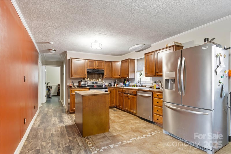 308 Hubbard St, Lincolnton, NC 28092