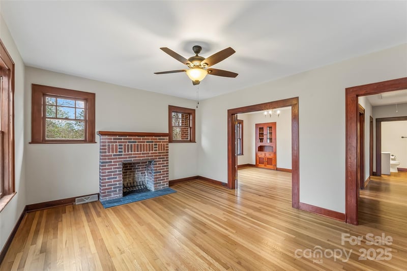 2523 Kool Park Rd, Hickory, NC 28601
