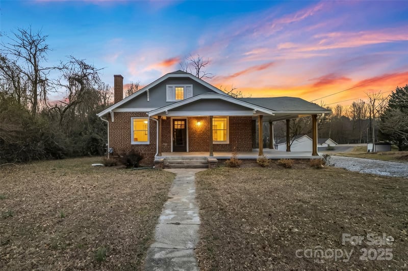 2523 Kool Park Rd, Hickory, NC 28601