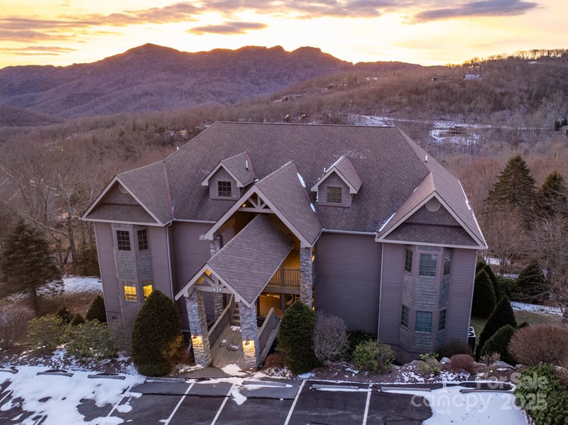120 Pleasant View Blvd, Sugar Mountain, NC 28604