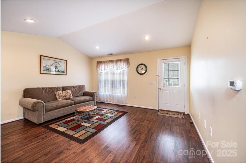 1687 Golden Cedar Ln, Newton, NC 28658