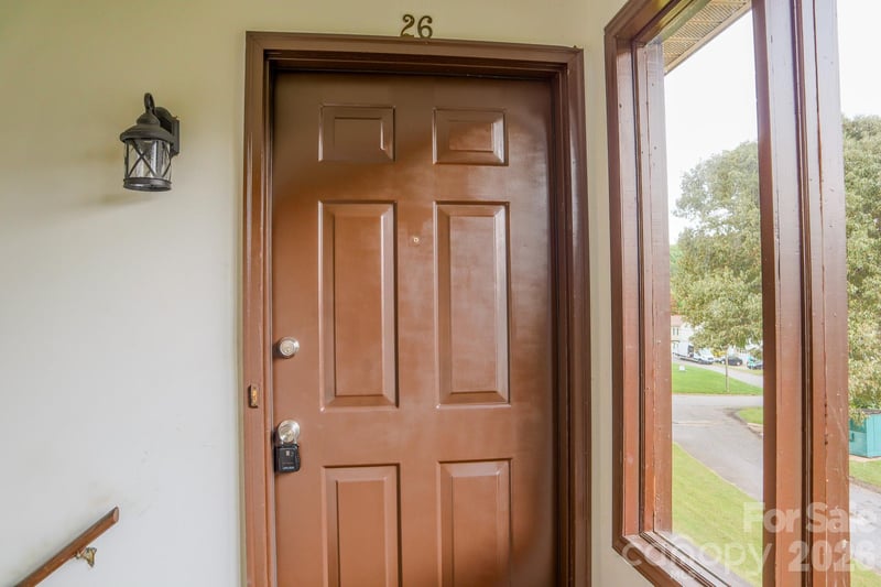 525 12th St #26, Hickory, NC 28602