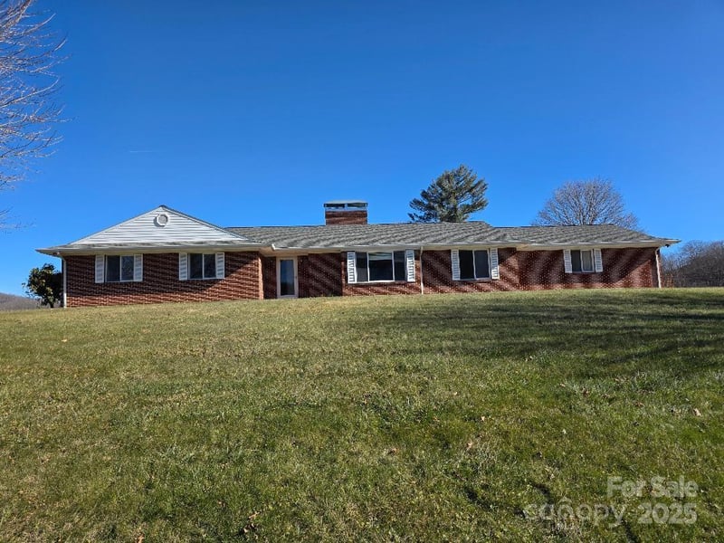 1375 Us Highway 19e Hw, Burnsville, NC 28714