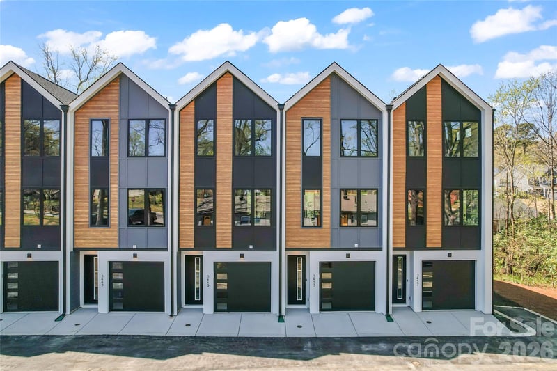 3453 Byrnes St, Charlotte, NC 28205