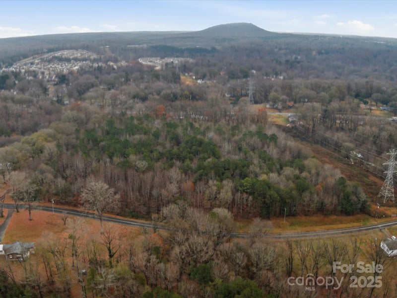 1305 Lower Dallas Hw, Dallas, NC 28034