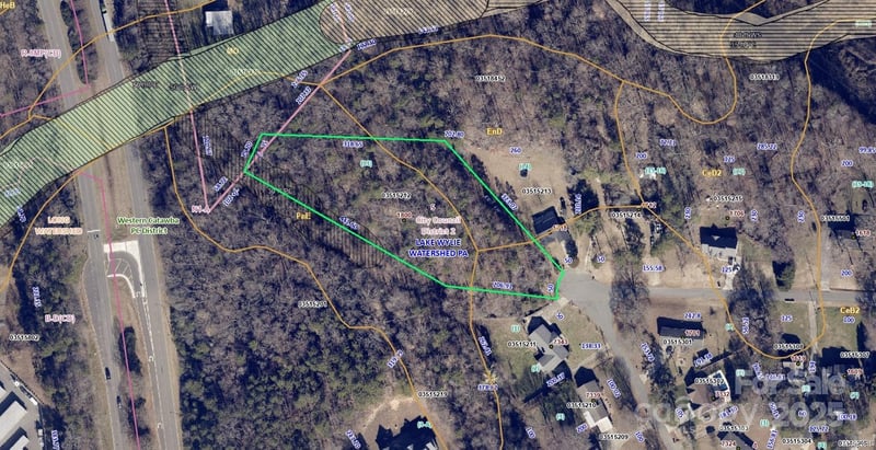 1800 Plumcrest Dr, Charlotte, NC 28216