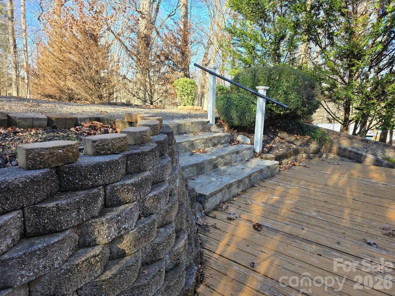 129 Oak Trails Ps, Leicester, NC 28748