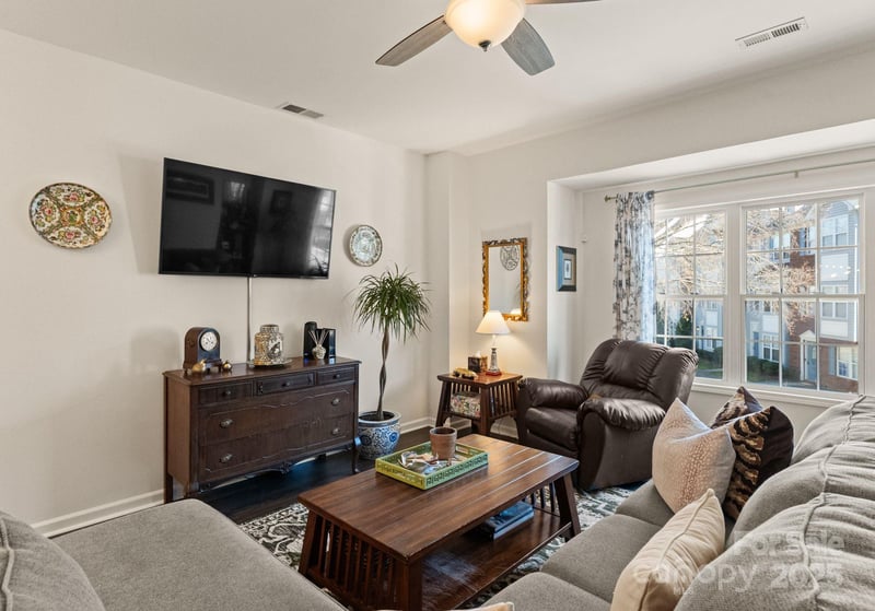 9930 Treeside Ln, Matthews, NC 28105