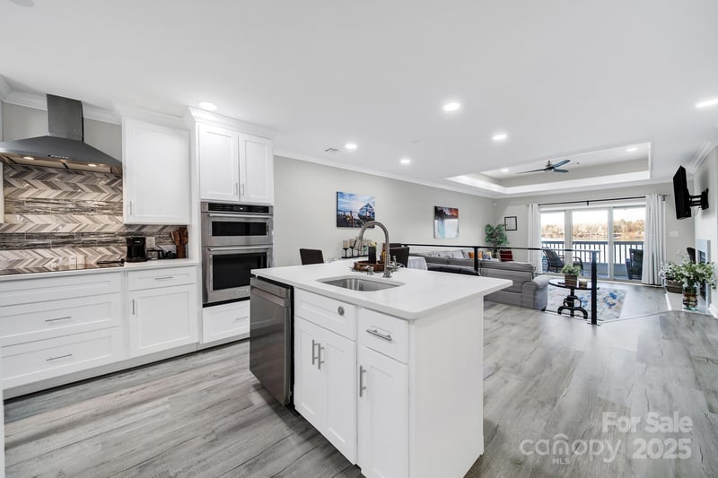 7340 Lakefront Dr #12, Charlotte, NC 28278