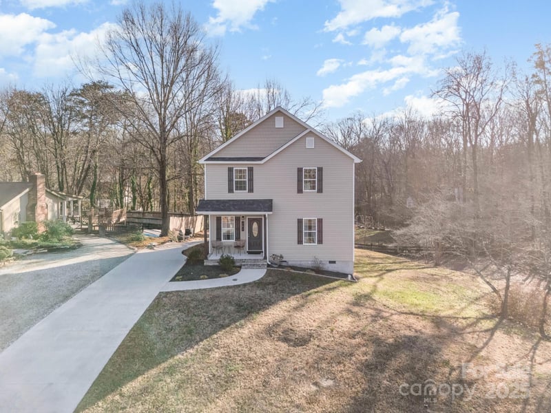 201 Hendrix Dr, Kernersville, NC 27284