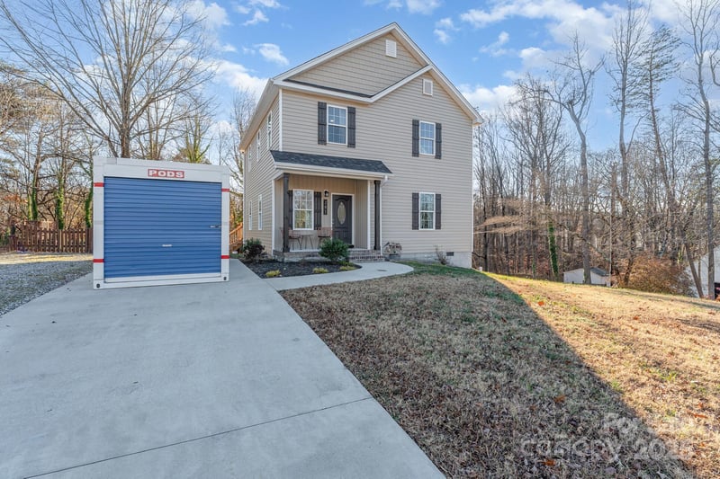 201 Hendrix Dr, Kernersville, NC 27284