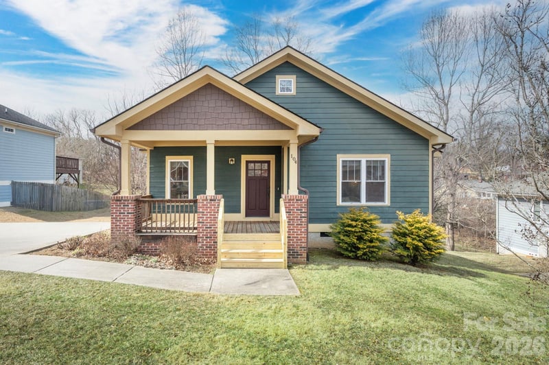 104 Estelle Park Dr, Asheville, NC 28806