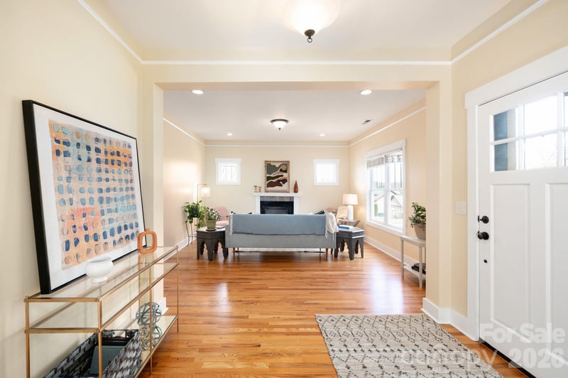 104 Estelle Park Dr, Asheville, NC 28806