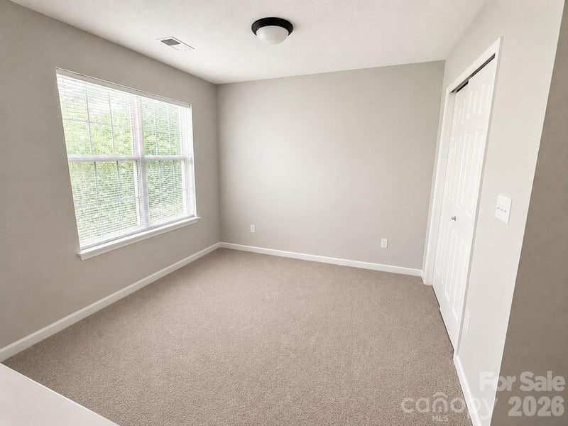 10213 University Park Ln, Charlotte, NC 28213