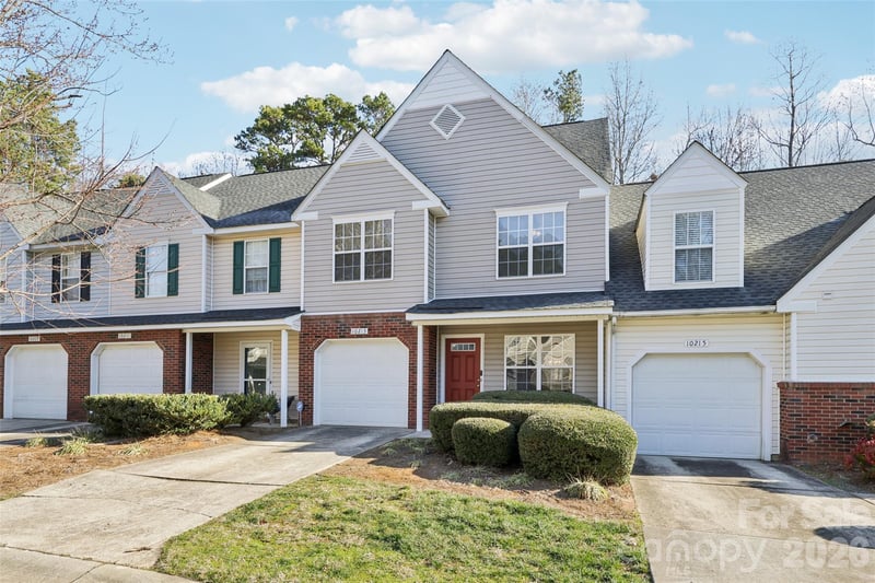 10213 University Park Ln, Charlotte, NC 28213