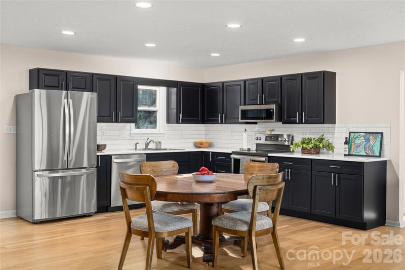 73 The Old Run Rd, Fairview, NC 28730