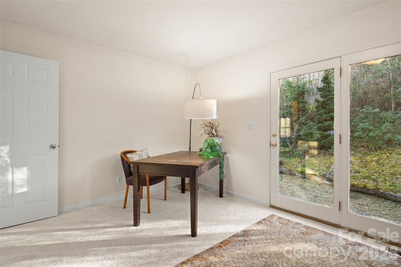 73 The Old Run Rd, Fairview, NC 28730