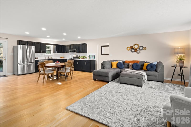 73 The Old Run Rd, Fairview, NC 28730