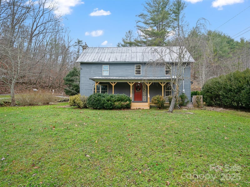 34 Mccurry Rd, Burnsville, NC 28714