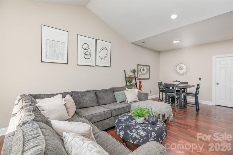 6730 Mallard Park Dr, Charlotte, NC 28262