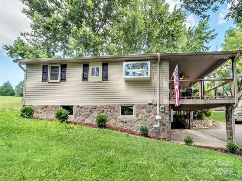 340 Mauney Cove Rd, Waynesville, NC 28786