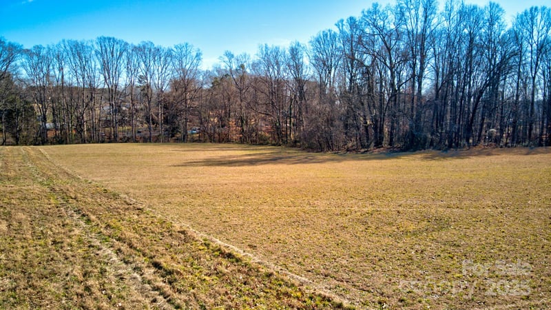 911 Westminster Dr, Statesville, NC 28677