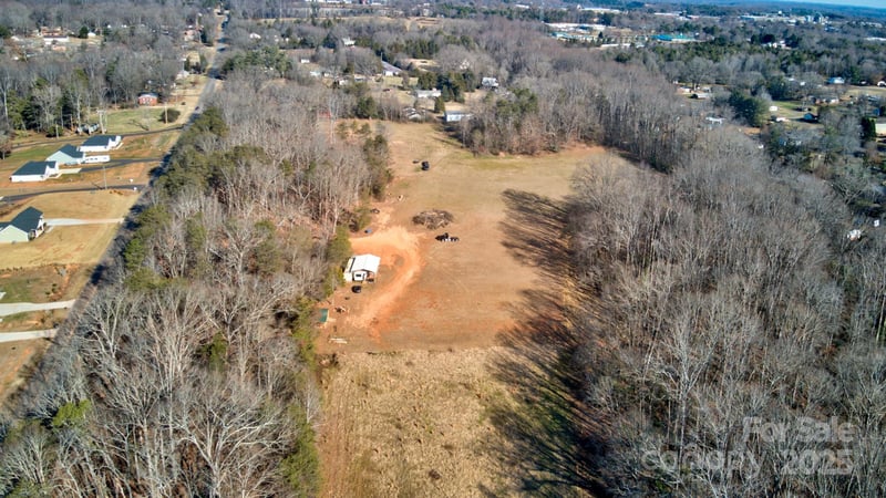 911 Westminster Dr, Statesville, NC 28677