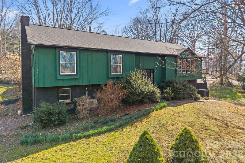 33 Fairfield Dr, Candler, NC 28715