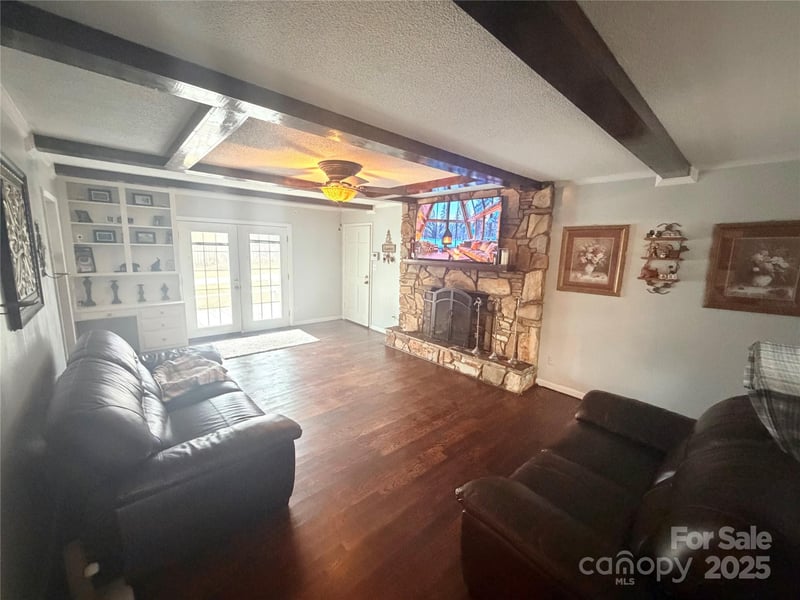 709 Woodside Dr, Kings Mountain, NC 28086