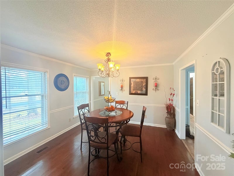 709 Woodside Dr, Kings Mountain, NC 28086