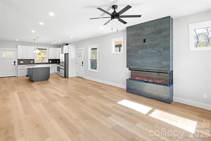 110 Scott Meadows Dr, Asheville, NC 28806