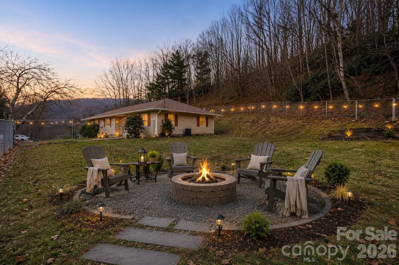 82 Greasy Cove Rd, Leicester, NC 28748