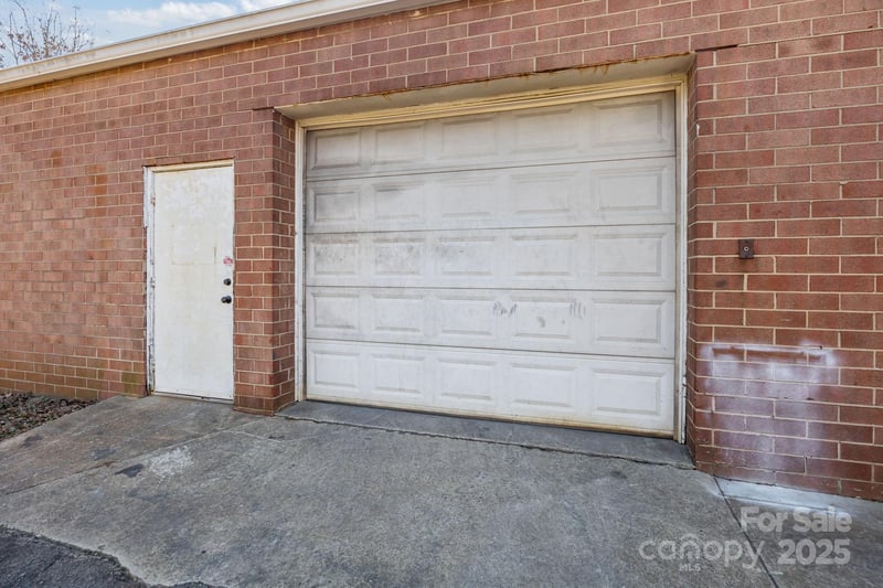 935 Shelton Ave, Statesville, NC 28677