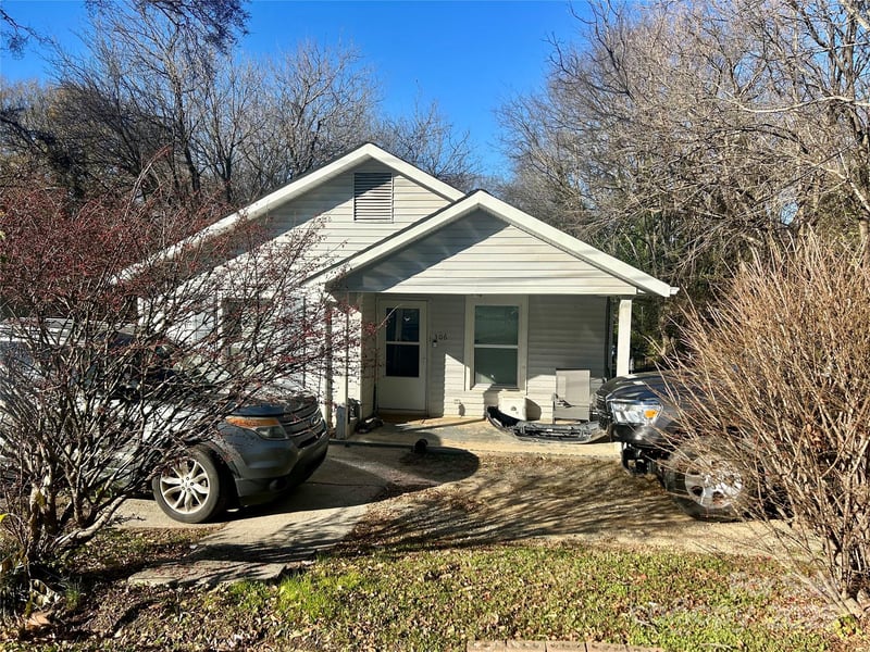 306 Valley St, Stanley, NC 28164