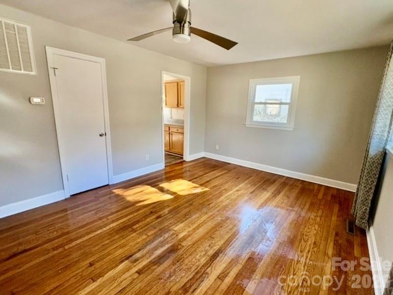 184 London Rd, Asheville, NC 28803