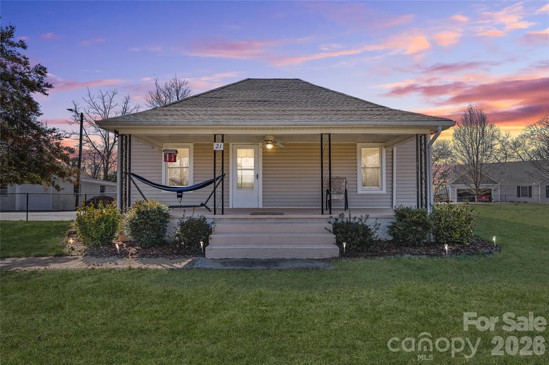 21 Ben Owenby Rd, Fairview, NC 28730