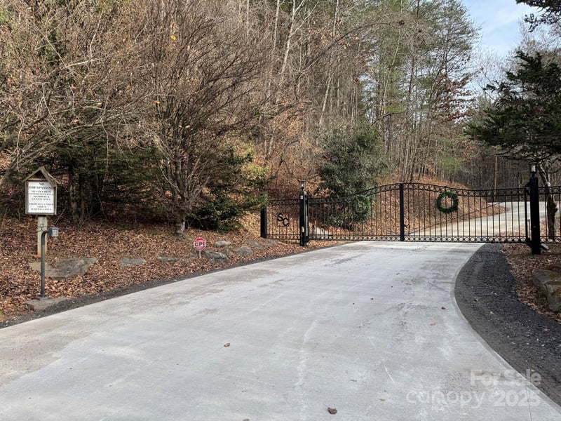 6955 Silver Creek Ln, Morganton, NC 28655