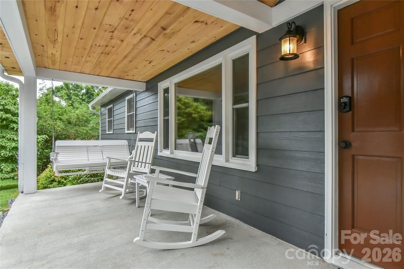 5 Keesler St, Black Mountain, NC 28711