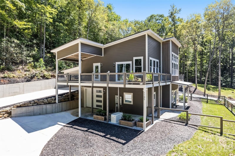 1185 Wallalieu Rd, Otto, NC 28763