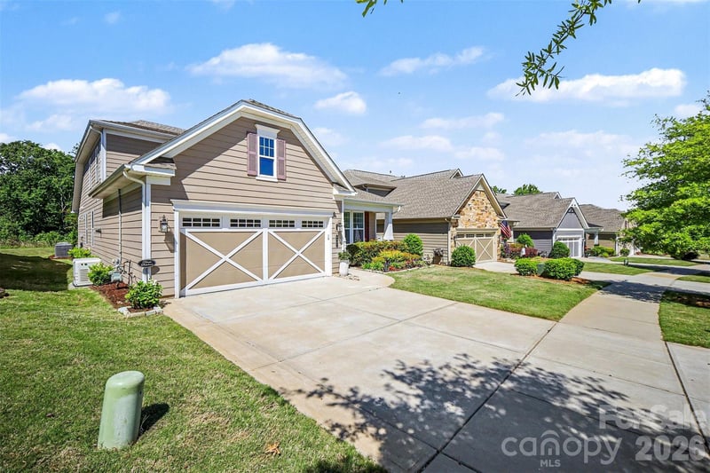 8407 Festival Way, Charlotte, NC 28215