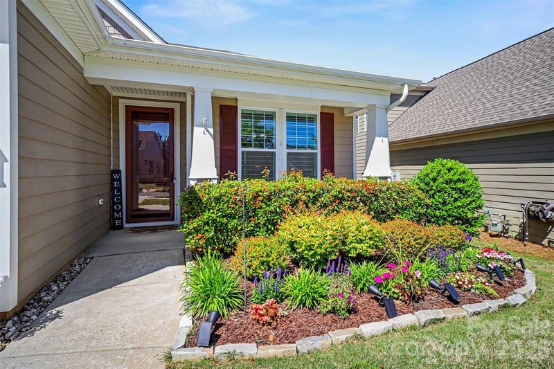 8407 Festival Way, Charlotte, NC 28215