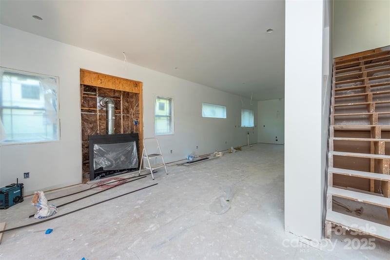 105 Bartram Way, Black Mountain, NC 28711