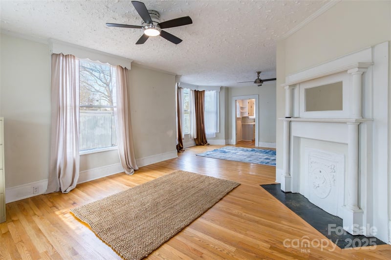 107 Hampton St, Chester, SC 29706